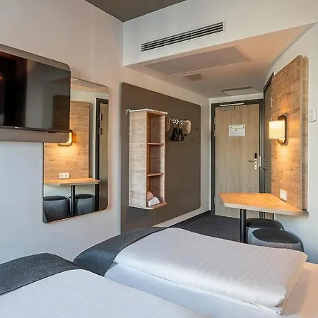 Hotel B&B Hotel Aalborg 3*
