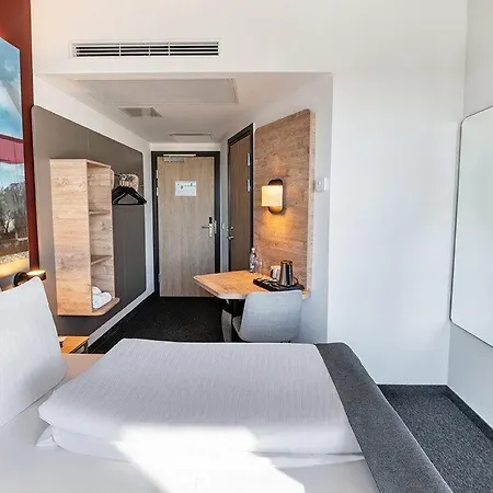 Hotel B&B Hotel Aalborg 3*