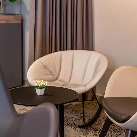 B&B Hotel Aalborg 호텔 3*