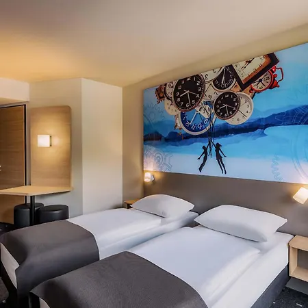 B&B Hotel Aalborg 호텔