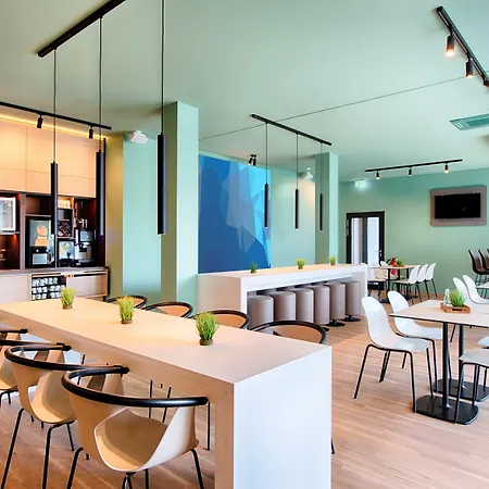 B&B Hotel Aalborg 3* 올보르