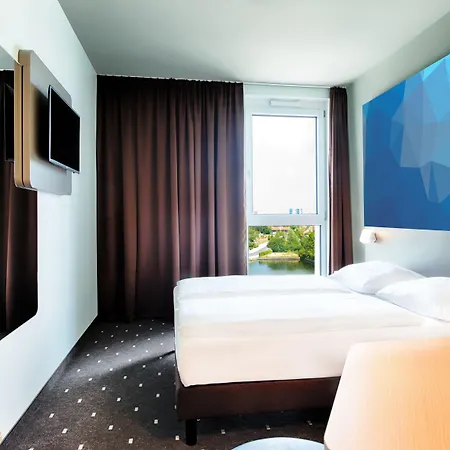 B&B Hotel Aalborg 호텔 3*