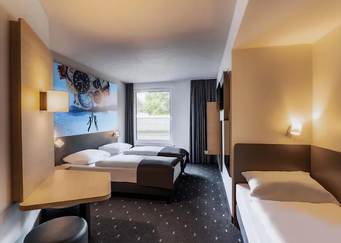 B&B Hotel Aalborg فندق 3*