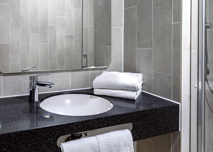 B&B Hotel Aalborg فندق 3*