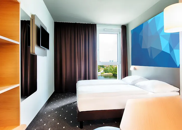 B&B Hotel Aalborg فندق 3*