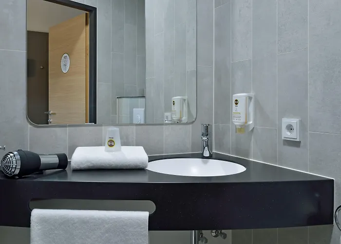 B&B Hotel Aalborg 3* آلبورغ